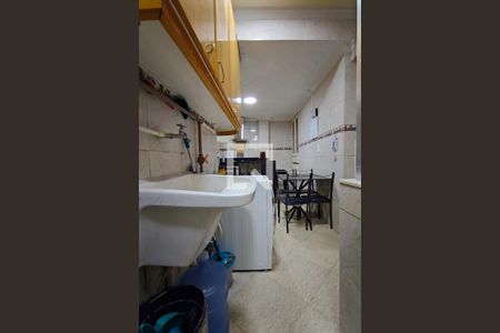 Apartamento para alugar com 141m², 4 quartos e sem vagaÁrea de serviço