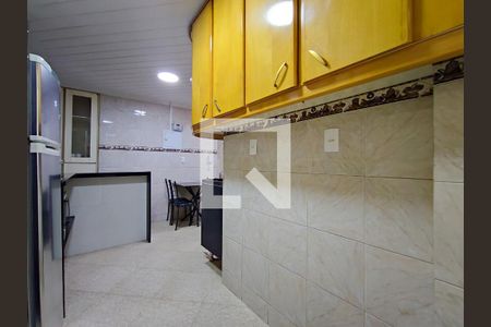 Apartamento para alugar com 141m², 4 quartos e sem vagaCozinha