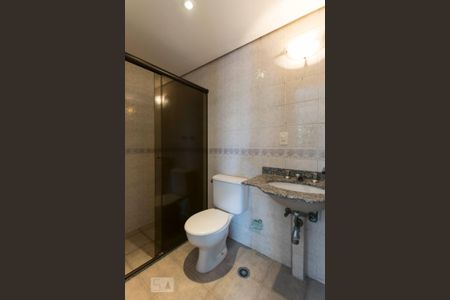 Banheiro social de apartamento para alugar com 2 quartos, 62m² em Vila Santo Estéfano, São Paulo