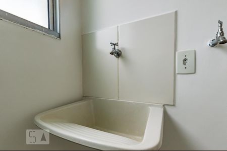 Apartamento à venda com 58m², 3 quartos e 1 vagaÁrea de Serviço