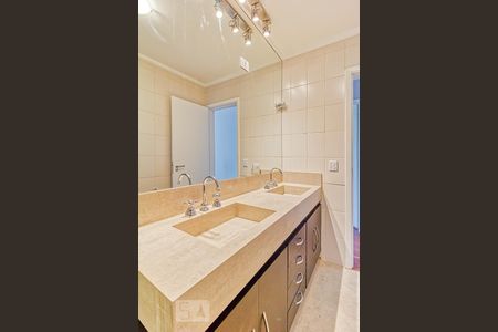 Apartamento para alugar com 115m², 2 quartos e 1 vaga