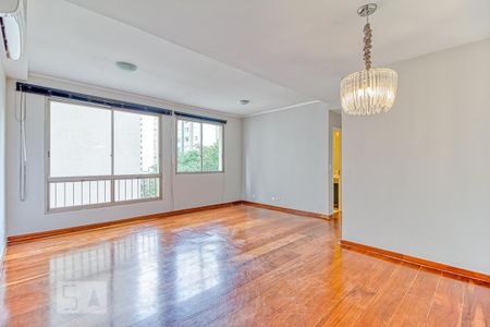 Apartamento para alugar com 115m², 2 quartos e 1 vaga Apartamento para alugar com 115m², 2 quartos e 1 vagaSala