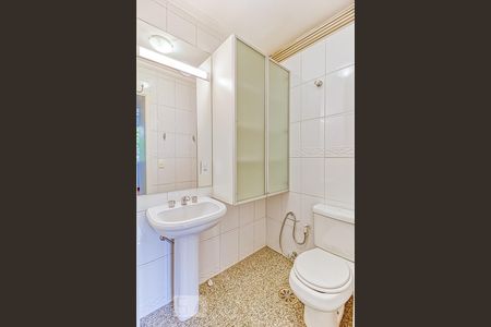 Apartamento para alugar com 115m², 2 quartos e 1 vaga Apartamento para alugar com 115m², 2 quartos e 1 vagaBanheiro da suíte