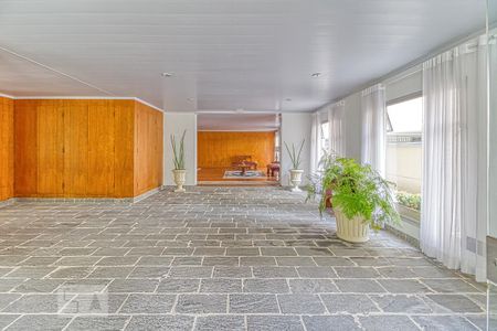Apartamento para alugar com 115m², 2 quartos e 1 vaga Apartamento para alugar com 115m², 2 quartos e 1 vagaHall