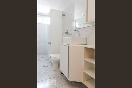 Banheiro de apartamento para alugar com 2 quartos, 64m² em Bela Vista, São Paulo