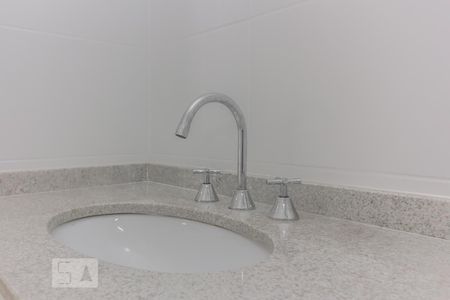 Banheiro de apartamento à venda com 1 quarto, 41m² em Umuarama, Osasco