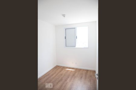 Quarto 2  de apartamento para alugar com 2 quartos, 45m² em Jardim Íris, São Paulo