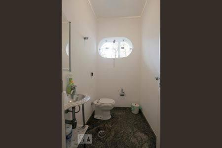 Lavabo de casa para alugar com 6 quartos, 575m² em Alto de Pinheiros, São Paulo