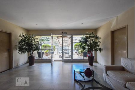Apartamento para alugar com 51m², 2 quartos e 1 vagaHall