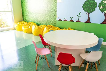 Apartamento para alugar com 72m², 2 quartos e 2 vagasÁrea Comum - Brinquedoteca