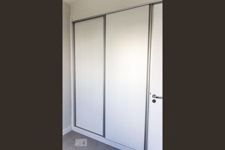 Apartamento para alugar com 72m², 2 quartos e 2 vagasQuarto 2 - Armários