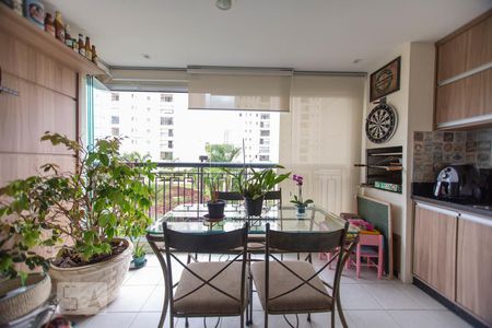 Apartamento à venda com 119m², 3 quartos e 2 vagasVaranda