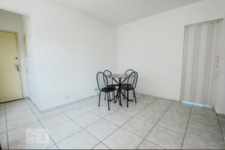 Apartamento à venda com 36m², 1 quarto e sem vaga Apartamento à venda com 36m², 1 quarto e sem vagaSala