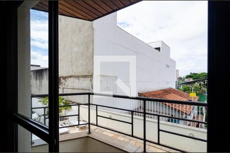 Apartamento para alugar com 60m², 2 quartos e 1 vaga Apartamento para alugar com 60m², 2 quartos e 1 vagaVaranda
