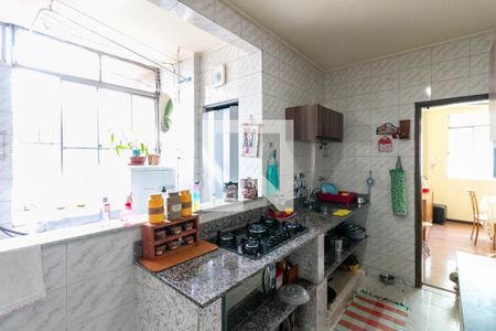 Cozinha de apartamento para alugar com 2 quartos, 75m² em Alto Barroca, Belo Horizonte