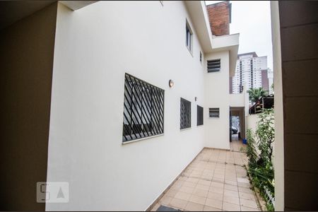 Casa à venda com 320m², 3 quartos e 3 vagas Casa à venda com 320m², 3 quartos e 3 vagasQuintal