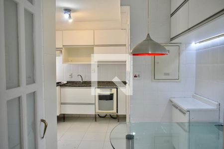 Apartamento à venda com 96m², 2 quartos e 2 vagasCozinha