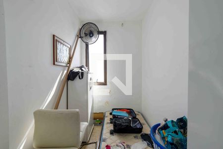 Apartamento à venda com 150m², 2 quartos e 3 vagas Apartamento à venda com 150m², 2 quartos e 3 vagasQuarto de Serviço