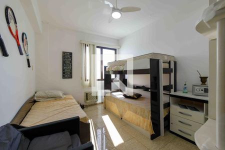 Apartamento à venda com 150m², 2 quartos e 3 vagas Apartamento à venda com 150m², 2 quartos e 3 vagasQuarto