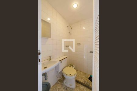 Apartamento à venda com 150m², 2 quartos e 3 vagas Apartamento à venda com 150m², 2 quartos e 3 vagasBanheiro de Serviço