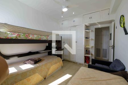 Apartamento à venda com 150m², 2 quartos e 3 vagas Apartamento à venda com 150m², 2 quartos e 3 vagasQuarto