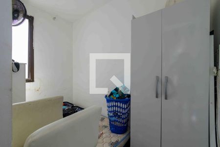 Apartamento à venda com 150m², 2 quartos e 3 vagas Apartamento à venda com 150m², 2 quartos e 3 vagasQuarto de Serviço