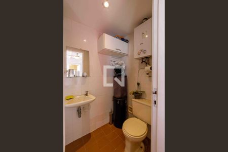 Apartamento à venda com 150m², 2 quartos e 3 vagas Apartamento à venda com 150m², 2 quartos e 3 vagasLavabo