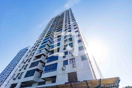 Apartamento à venda com 150m², 2 quartos e 3 vagas Apartamento à venda com 150m², 2 quartos e 3 vagasFachada