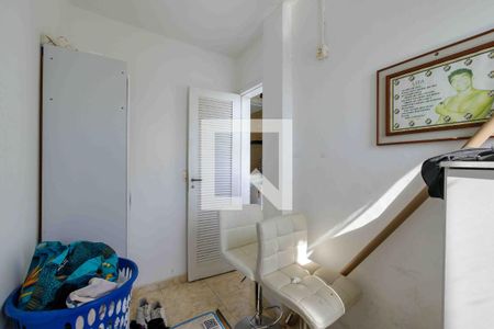 Apartamento à venda com 150m², 2 quartos e 3 vagas Apartamento à venda com 150m², 2 quartos e 3 vagasQuarto de Serviço