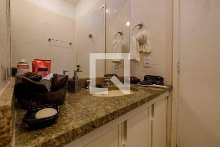 Apartamento à venda com 150m², 2 quartos e 3 vagas Apartamento à venda com 150m², 2 quartos e 3 vagasBanheiro