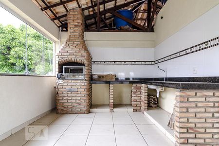 Casa à venda com 533m², 4 quartos e 2 vagasÁrea com Churrasqueira