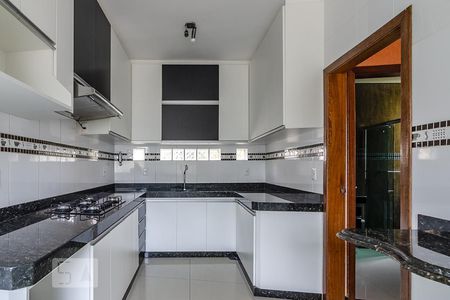 Casa à venda com 533m², 4 quartos e 2 vagasCozinha