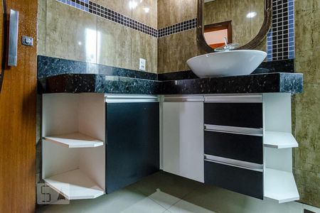 Casa à venda com 533m², 4 quartos e 2 vagasBanheiro Social