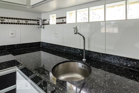 Casa à venda com 533m², 4 quartos e 2 vagasCozinha