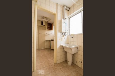 Apartamento à venda com 70m², 2 quartos e 1 vagaÁrea de Serviço