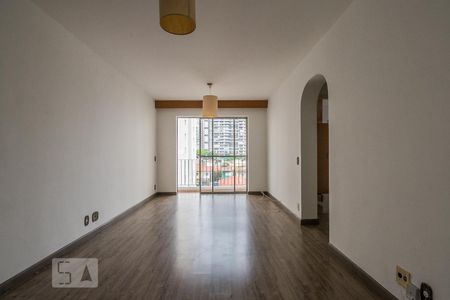 Apartamento à venda com 70m², 2 quartos e 1 vagaSala