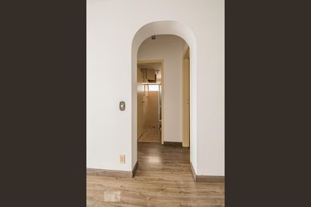 Apartamento à venda com 70m², 2 quartos e 1 vagaCorredor Quartos