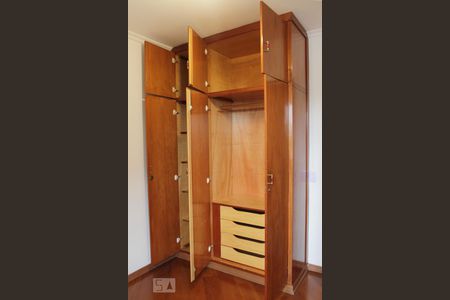 Apartamento para alugar com 98m², 3 quartos e 1 vagaQuarto