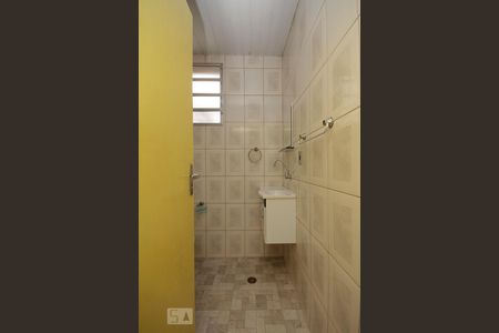 Banheiro de apartamento para alugar com 1 quarto, 51m² em República, São Paulo