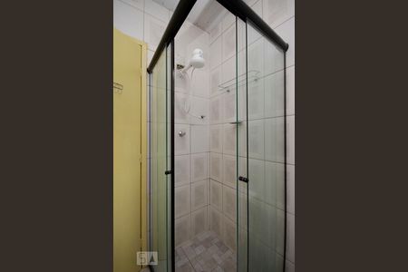 Banheiro de apartamento para alugar com 1 quarto, 51m² em República, São Paulo