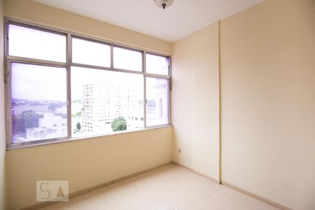 Apartamento à venda com 103m², 4 quartos e 1 vagaQuarto 2