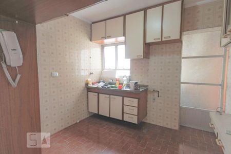 Cozinha de apartamento para alugar com 3 quartos, 90m² em Vila Firmiano Pinto, São Paulo