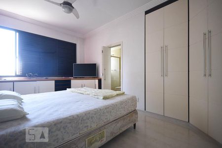Apartamento à venda com 170m², 3 quartos e 3 vagas Apartamento à venda com 170m², 3 quartos e 3 vagasSuíte 2