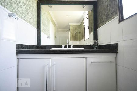 Apartamento à venda com 170m², 3 quartos e 3 vagas Apartamento à venda com 170m², 3 quartos e 3 vagasBanheiro suíte 3