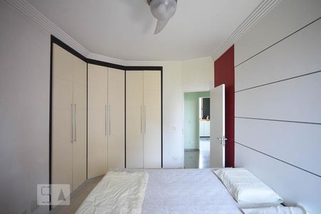 Apartamento à venda com 170m², 3 quartos e 3 vagas Apartamento à venda com 170m², 3 quartos e 3 vagasSuíte 2