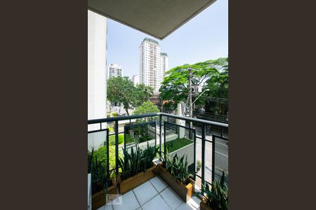 Apartamento para alugar com 97m², 1 quarto e 2 vagasVaranda