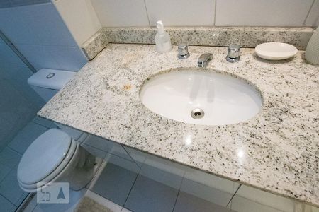 Banheiro Social de apartamento para alugar com 1 quarto, 97m² em Vila Olímpia, São Paulo