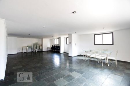 Apartamento para alugar com 41m², 1 quarto e 1 vagaSalão de festas