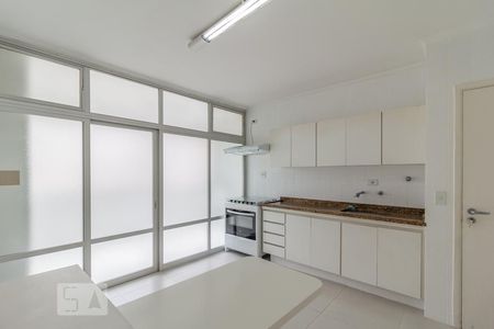 Apartamento à venda com 140m², 3 quartos e 2 vagasCozinha