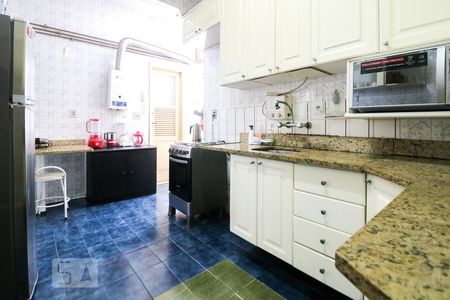 Apartamento para alugar com 115m², 3 quartos e 1 vaga Apartamento para alugar com 115m², 3 quartos e 1 vagaCozinha